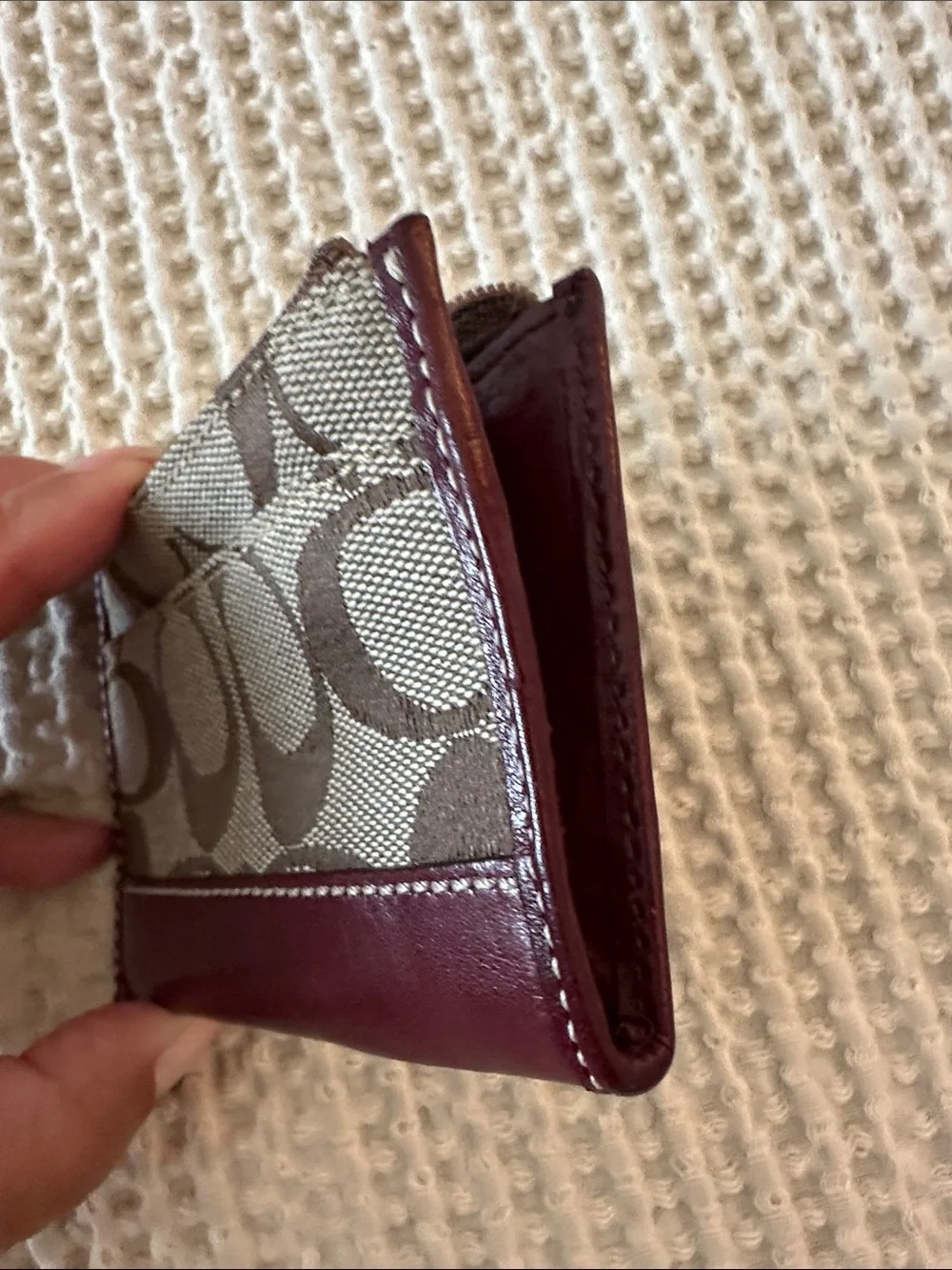 NWOT Coach Card Case Keyring in Beige and Burgundy